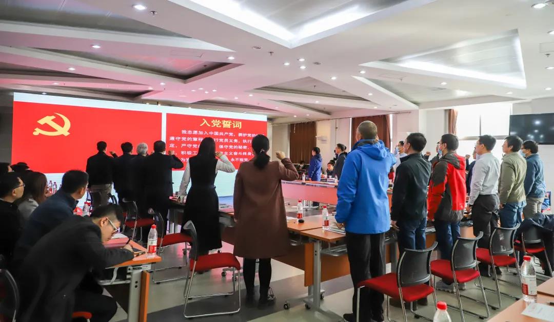 1b2ae23f085c4159a8457ef1b5be8b2b.jpg 1b2ae23f085c4159a8457ef1b5be8b2b.jpg