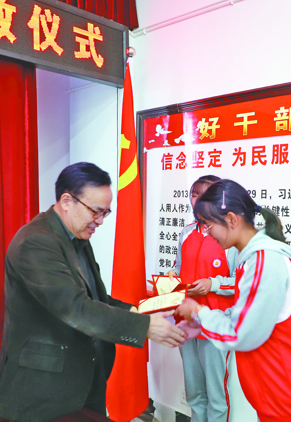 ee2f2962254c4f28a9b7e2aefac441bb.jpg ee2f2962254c4f28a9b7e2aefac441bb.jpg